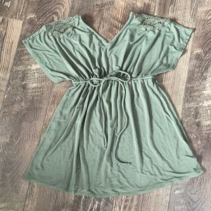 Maternity top size small